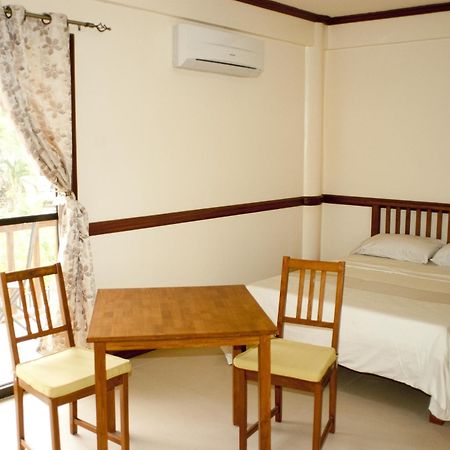 Hotel Punta House Lapu-Lapu City Exterior foto